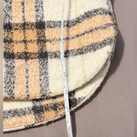 Old Navy Wool Shacket - Cream Plaid - Picture 8 of 16